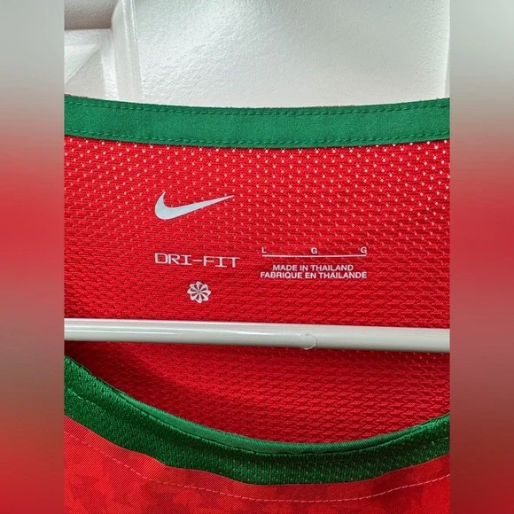 Nike Portugal 2004 Reissue Soccer Jersey BRAND NEW w/Tags (Men’s Size Large) - Picture 3 of 6